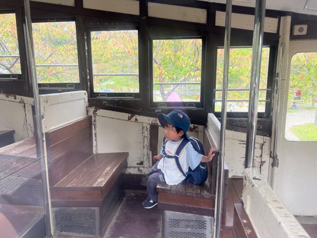 電車車内